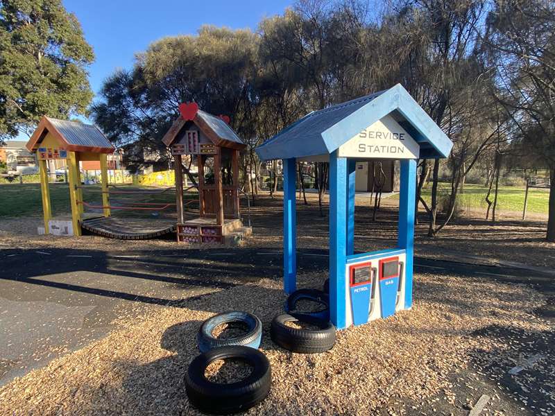 Tenterfield Park Playground, Tenterfield Drive, Burnside Heights