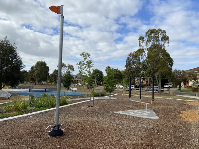 The Lakes Reserve Outdoor Gym (Taylors Lakes)