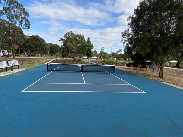 The Lakes Reserve Outdoor Gym (Taylors Lakes)