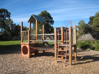 Third Avenue Playground, Chelsea Heights