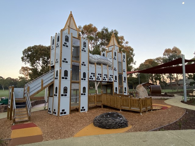 Thomas Street South Reserve Playground, Thomas Street, Hampton