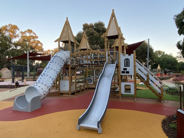 Thomas Street South Reserve Playground, Thomas Street, Hampton