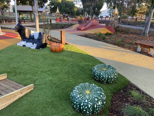 Thomas Street South Reserve Playground, Thomas Street, Hampton