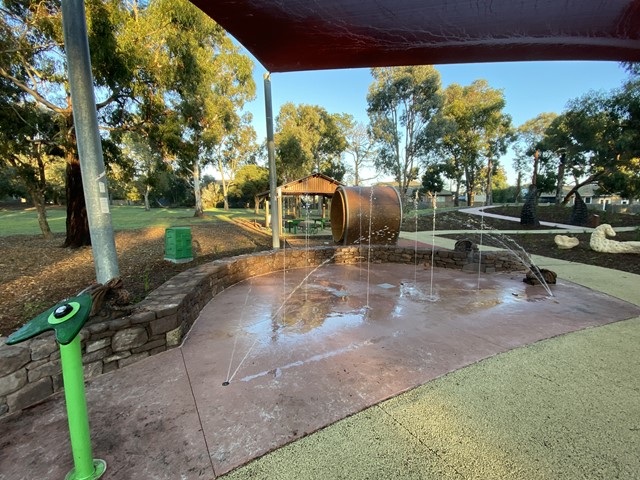 Thomas Street South Reserve Playground, Thomas Street, Hampton