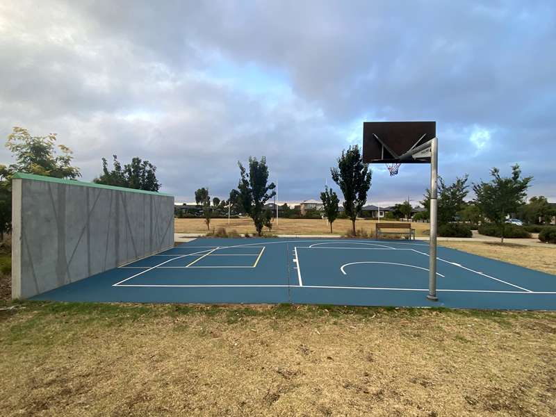 Torrance Drive Playground, Harkness