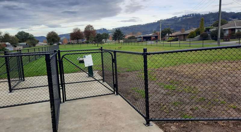 Trafalgar Fenced Dog Park (Hollydell Park)