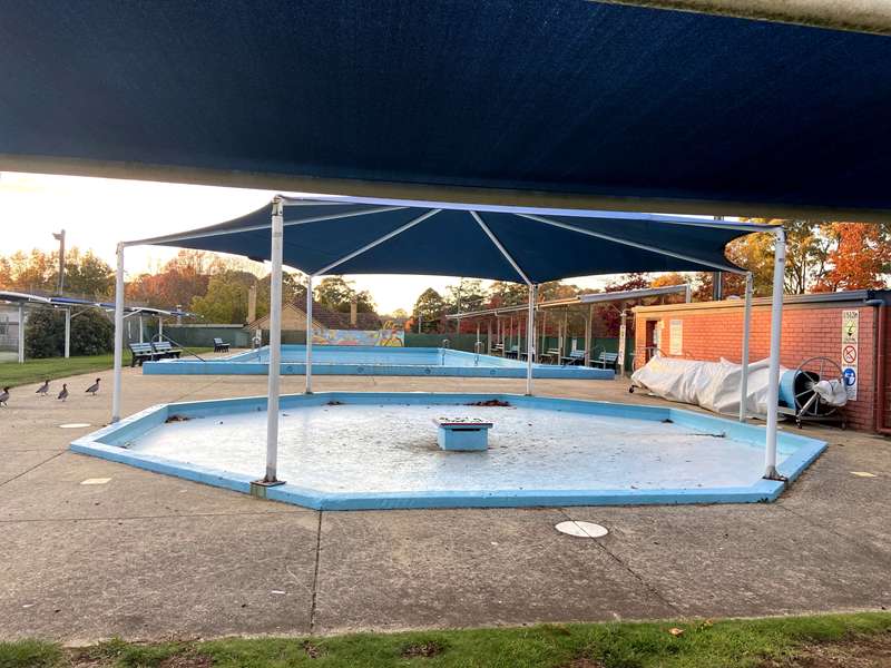 Trentham Outdoor Swimming Pool