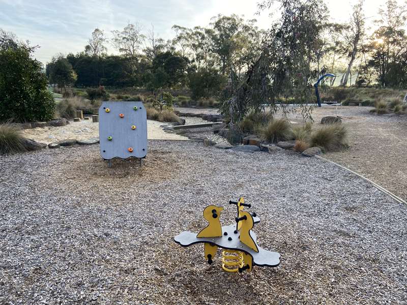 Vantage Drive Playground, Pakenham