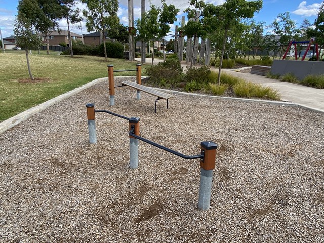 Vibrandia Way Outdoor Gym (Truganina)