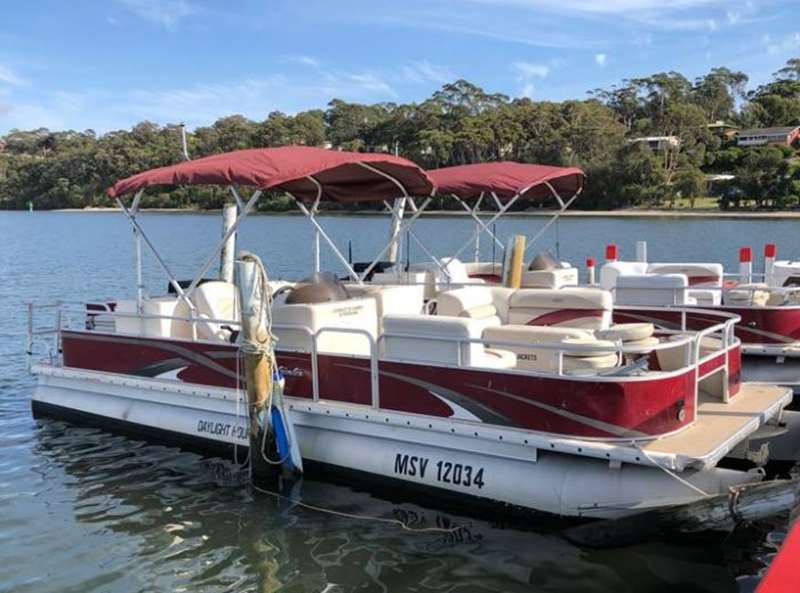 Lakes Entrance - Victor Hire Boats