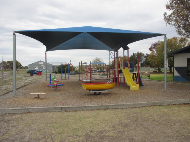 Visitor Information Centre Playground, Glenelg Highway, Lake Bolac