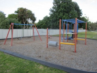 Wallace Street Playground, Congupna