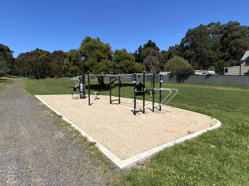 Wandong - Kooralinga Drive Outdoor Gym