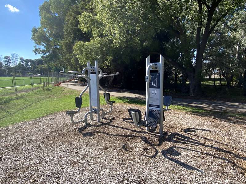 Wangaratta - One Mile Creek Outdoor Gym (Wareena Park)