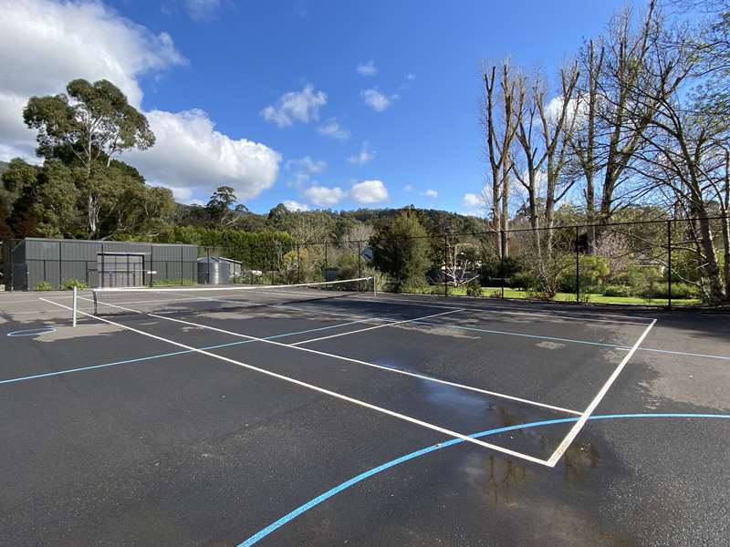 Warburton Water World Free Public Tennis Court (Warburton)