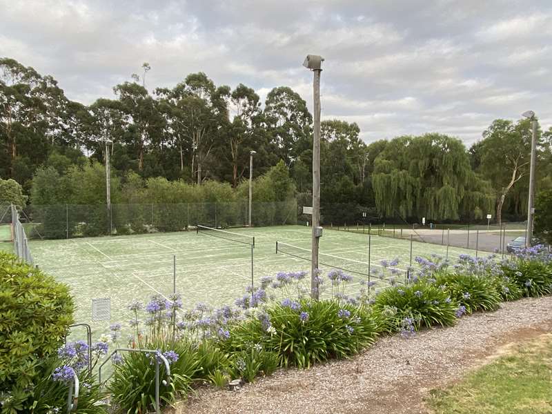 Warragul Free Public Tennis Court (Brooker Park)