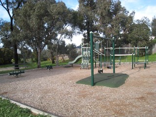 Warralong Avenue Playground, Greensborough