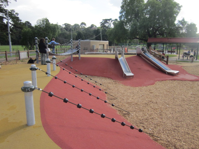 Possum Hollow Park Playground, Beverley Road, Heidelberg