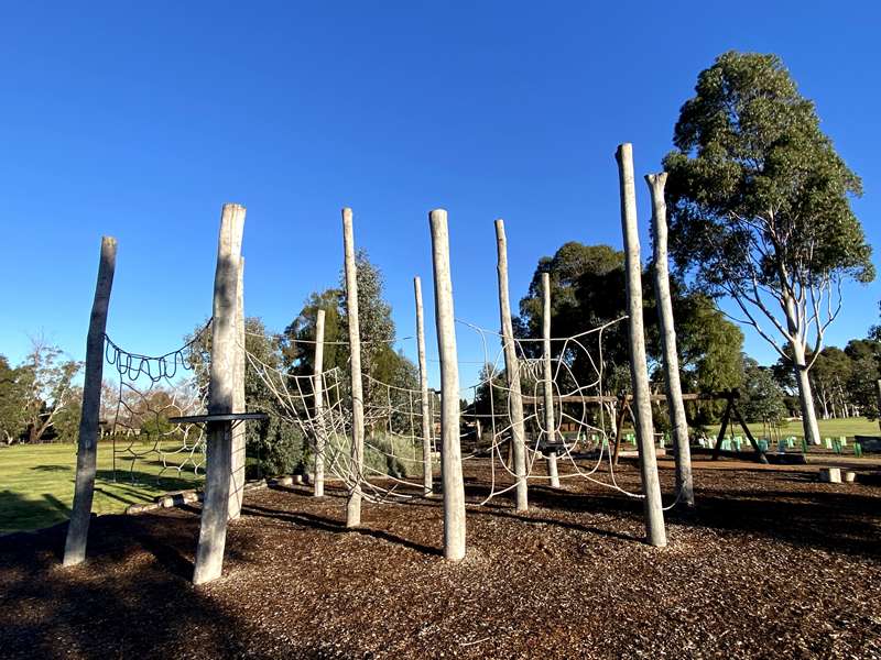 Wat Ganbo Park Playground, Glasgow Avenue, Reservoir