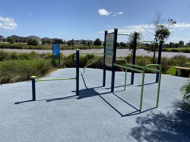 Waterbloom Avenue Outdoor Gym (Clyde North)