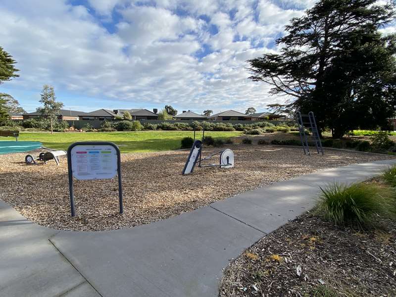 Wattlewoods Reserve Seniors Outdoor Gym (Carrum Downs)