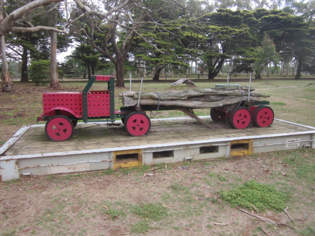 Werribee Park Sculpture Walk (Werribee South)