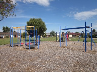 Whitsunday Drive Playground, Hoppers Crossing