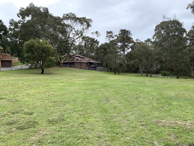 Willinda Park Dog Off Leash Area (Greensborough)