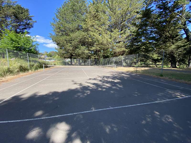 Woodend - Campaspe Park Free Public Tennis Court