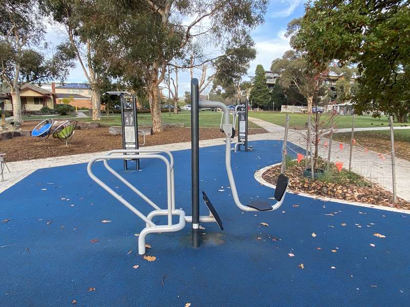 Woodlands Park Outdoor Gym (Essendon)