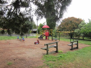 Wynne Court Playground, Vermont South