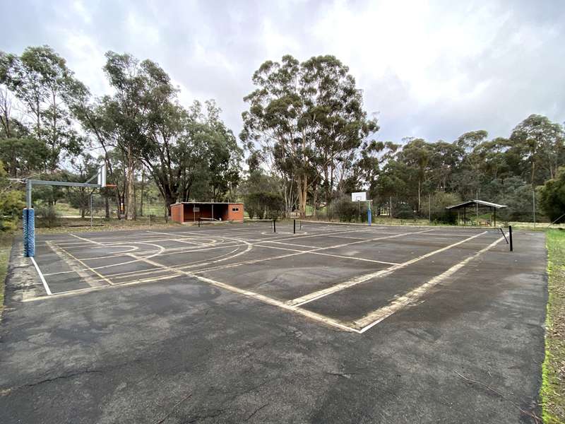 Yandoit Public Park Tennis Courts