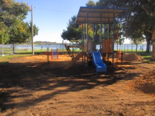 Yarrawonga Foreshore Reserve Playground, Bank Street, Yarrawonga