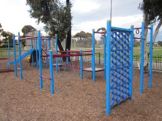 Yulong Reserve Playground, Cameron Parade, Bundoora